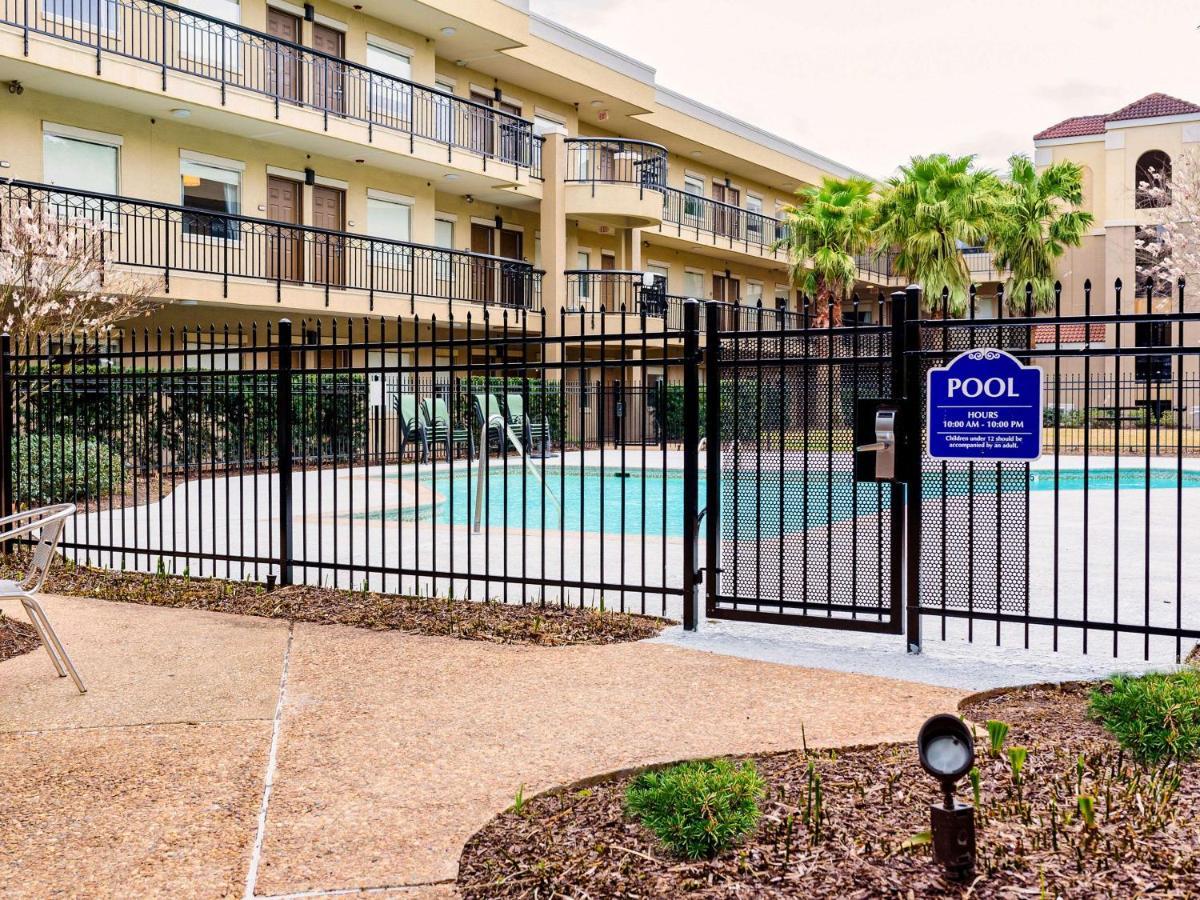 Comfort Suites Baton Rouge South I-10 Екстер'єр фото