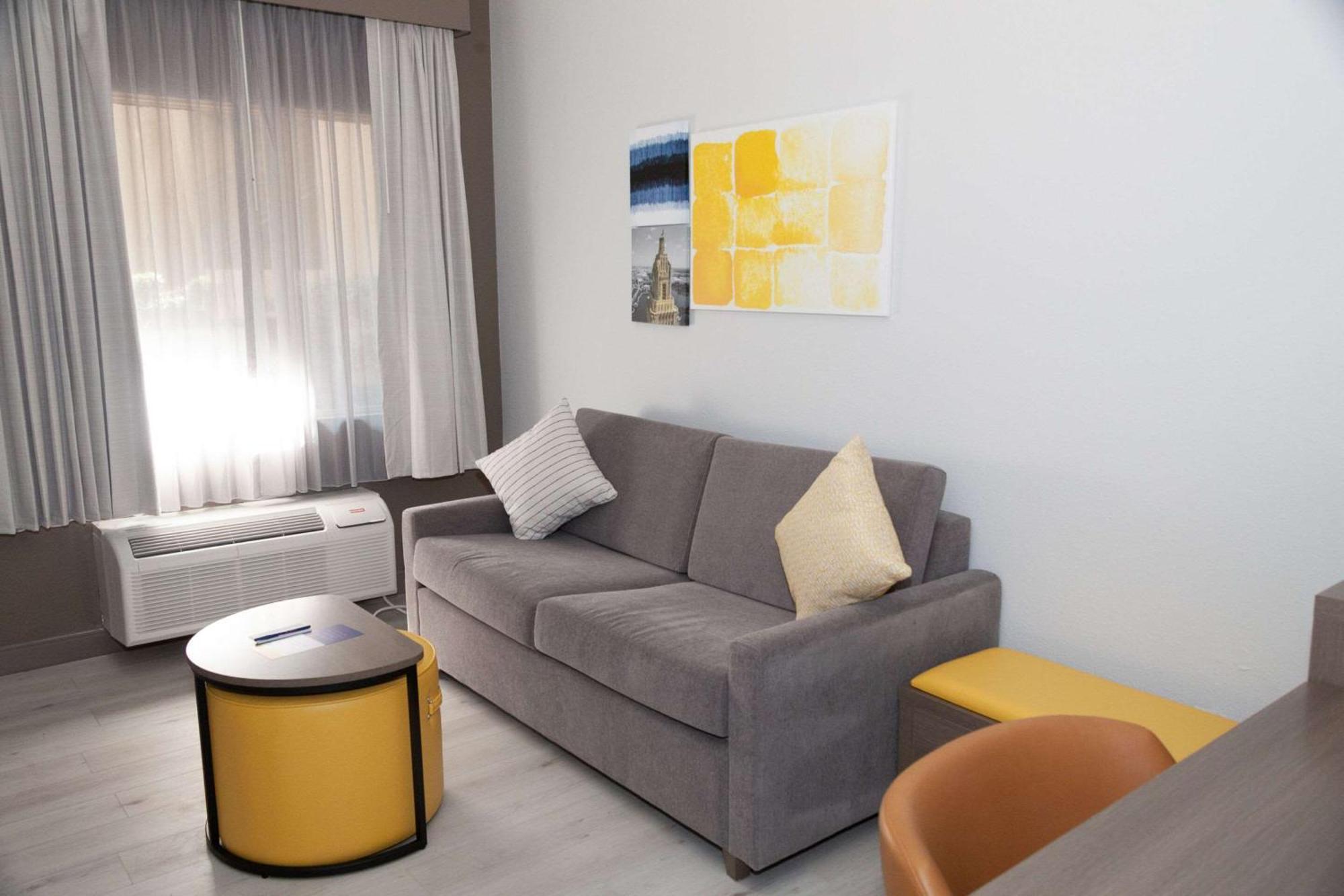 Comfort Suites Baton Rouge South I-10 Екстер'єр фото