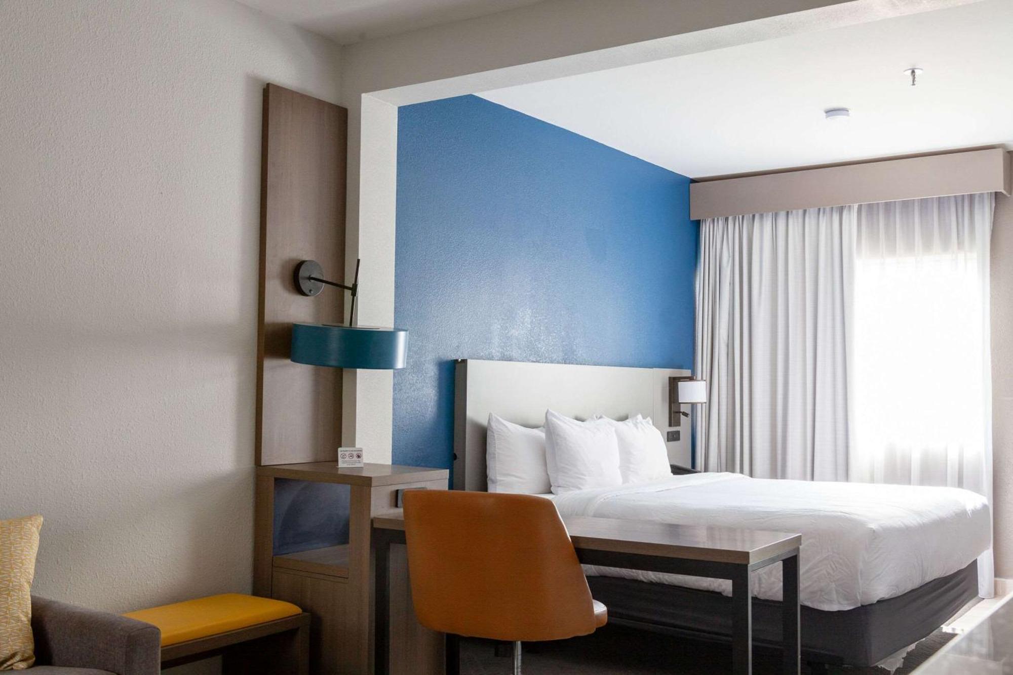 Comfort Suites Baton Rouge South I-10 Екстер'єр фото