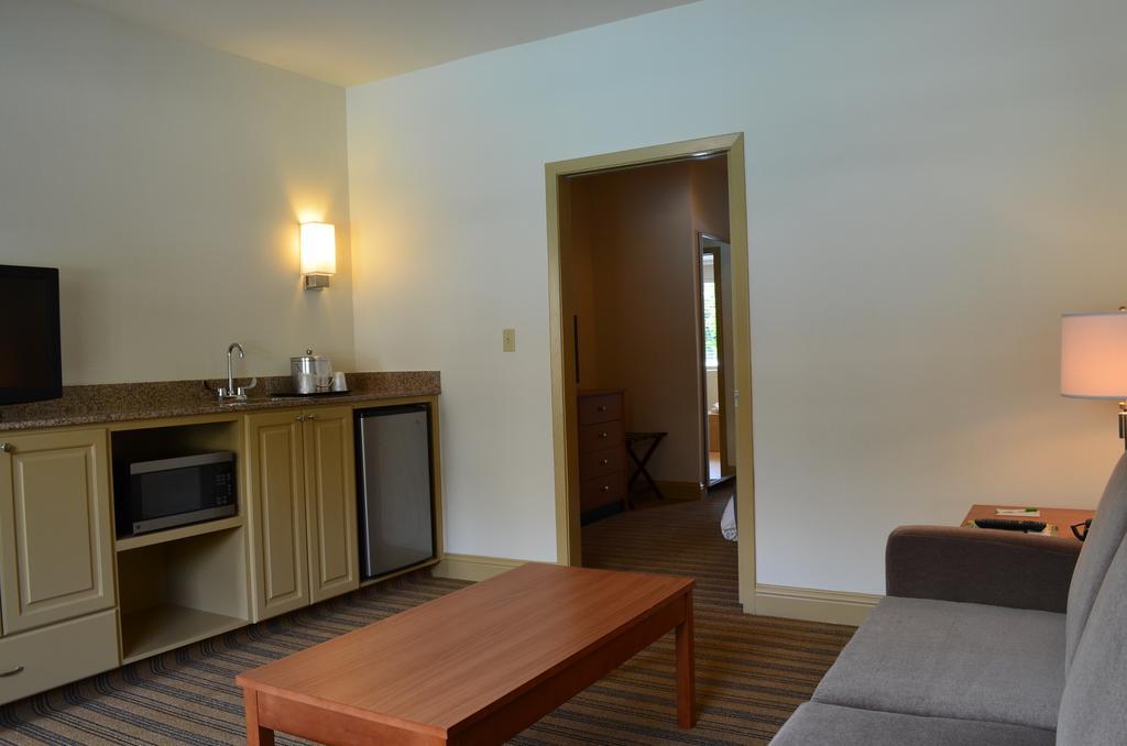 Comfort Suites Baton Rouge South I-10 Екстер'єр фото
